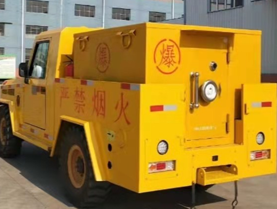 新兴凯龙爆破器材运输车：保障爆破任务的安全运行